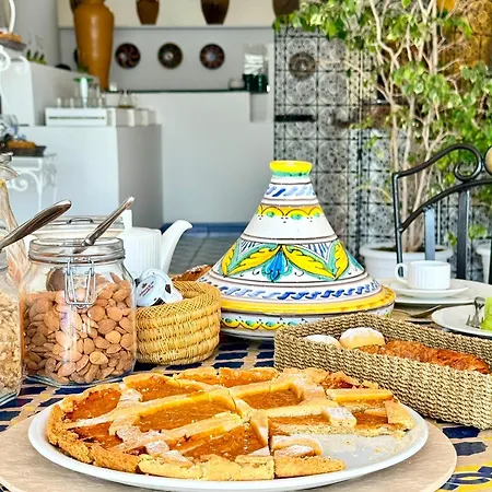 Tesoriero Hotel